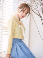 Moderní oblek Hanbok - žlutý top a nebesky modrá sukně